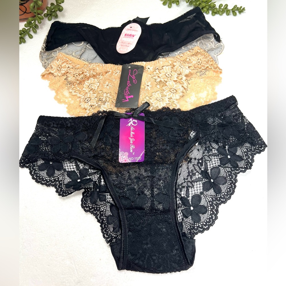 NWT 3 PIECES UNDERWARE